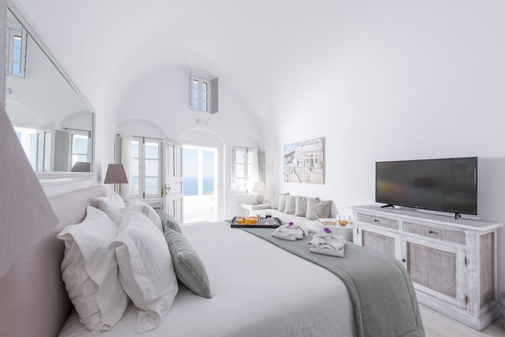 Aqua Luxury Suites 28/75