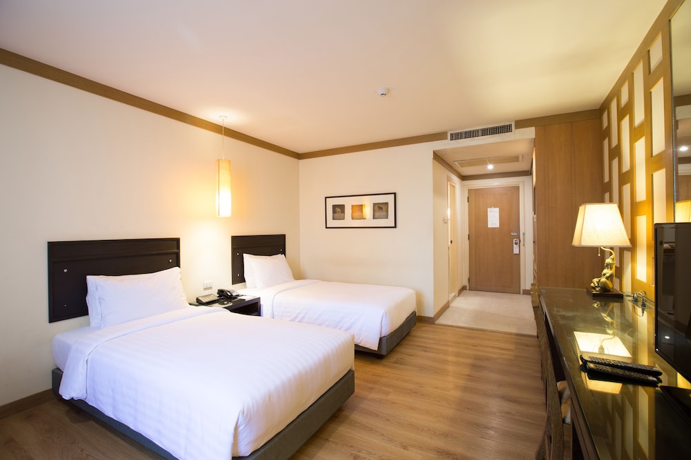 غرفة ديلوكس بسرير كوين، The Tarntawan Hotel Surawong Bangkok 8/10
