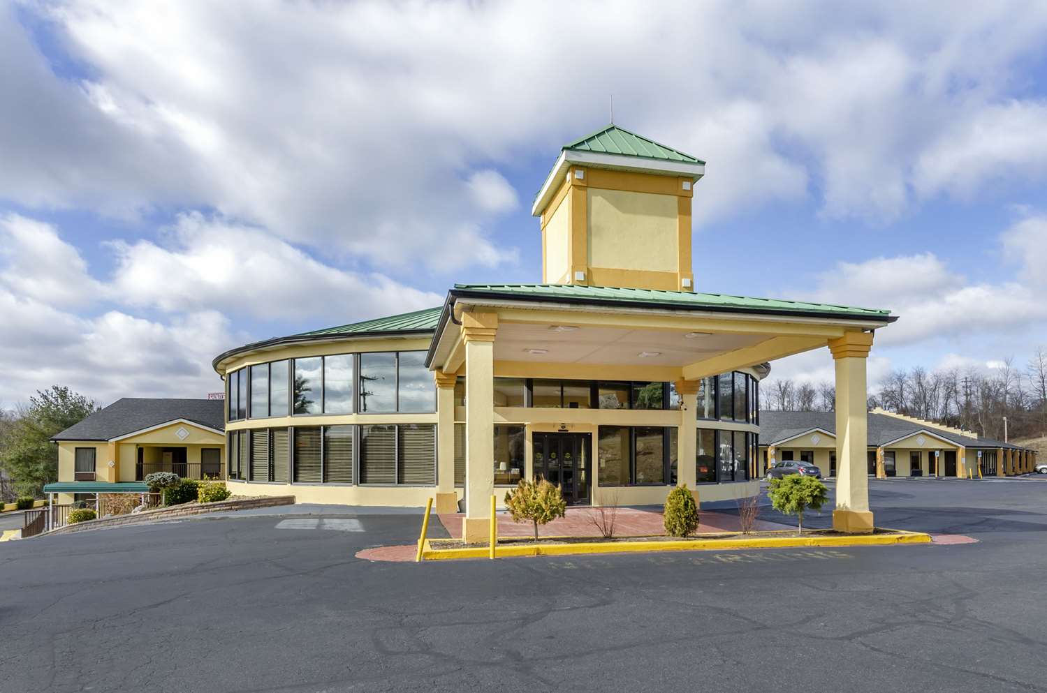 Quality Inn Hillsville 2/48