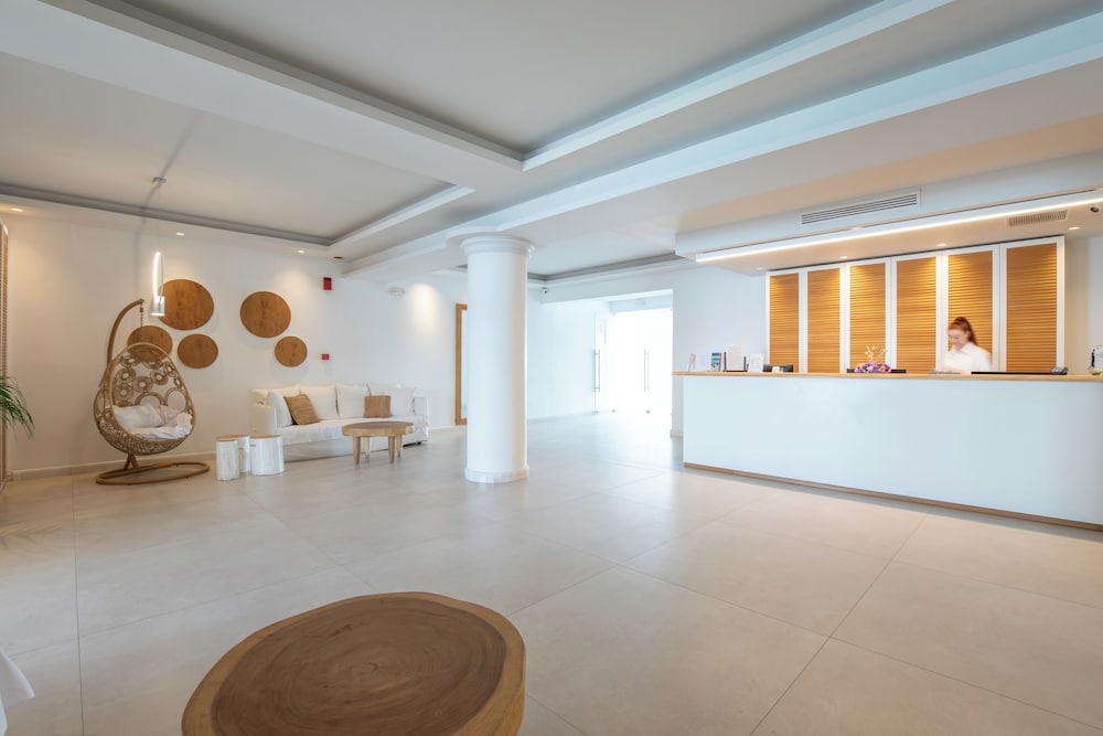 Acrogiali Beach Hotel 5/70