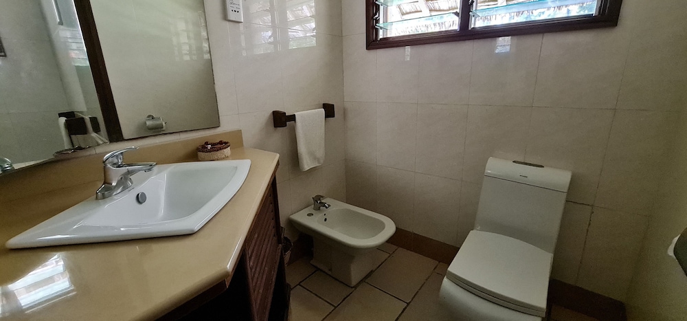 Partial Pool/Sea View Room