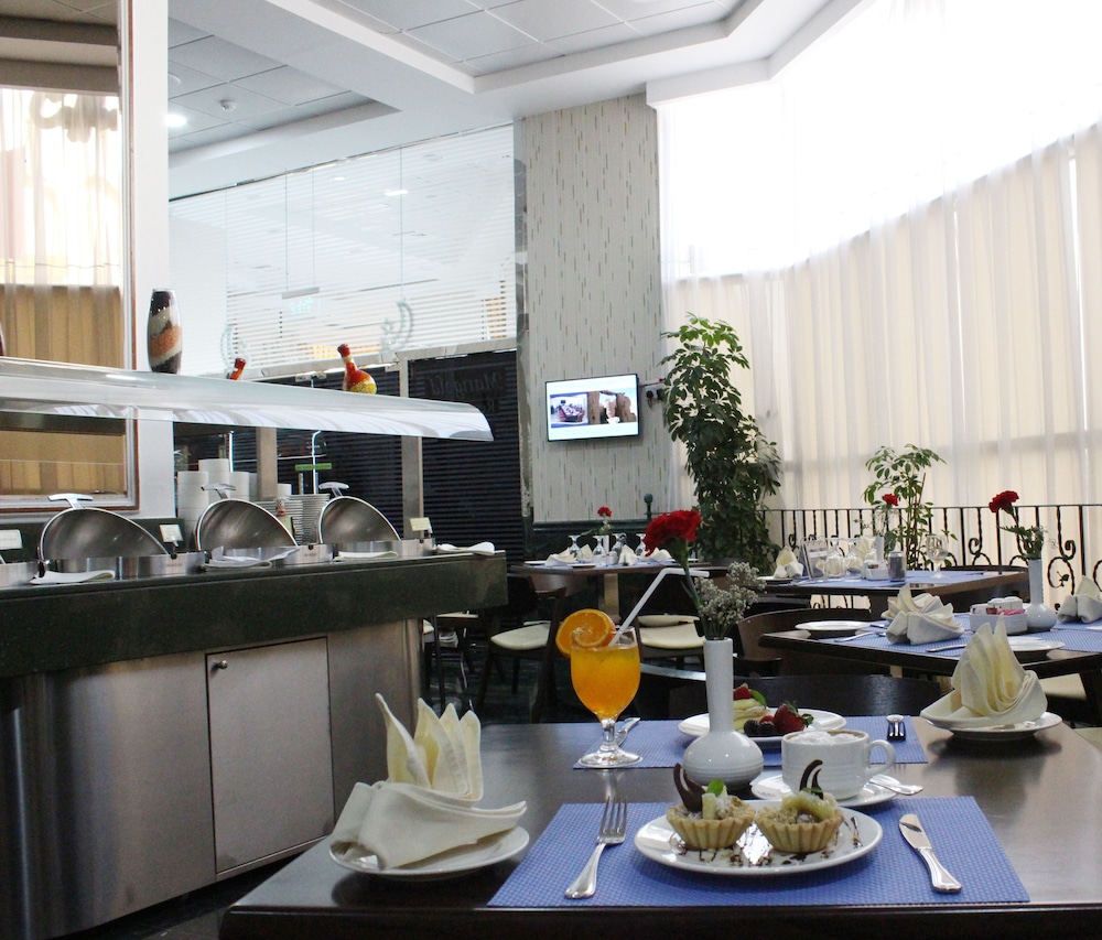 restaurant-cafeteria