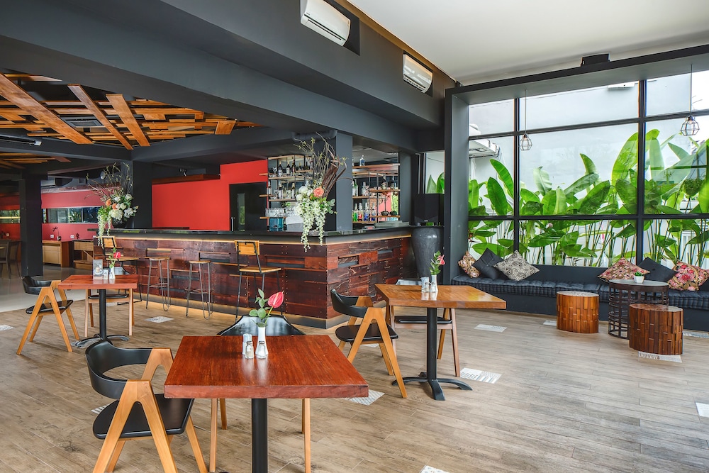 Bloo Bali Hotel 32/38