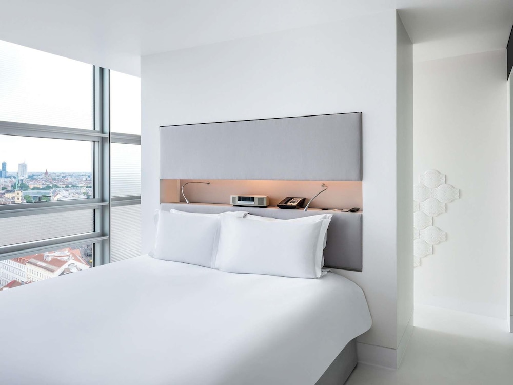 Junior Suite, King Bed