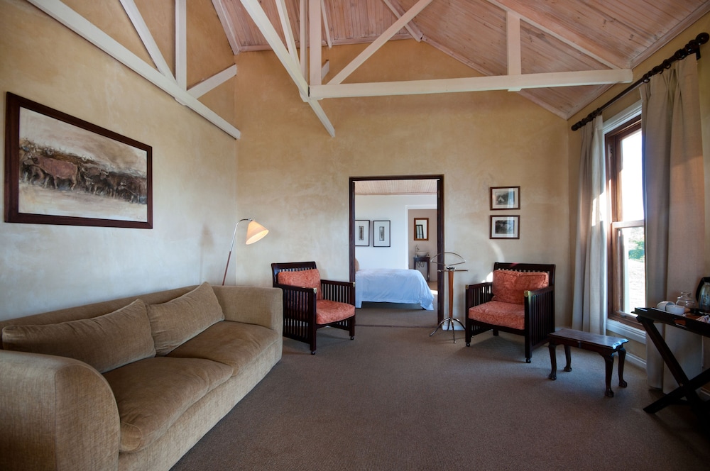 Leeuwenbosch Shearers Lodge 30/50