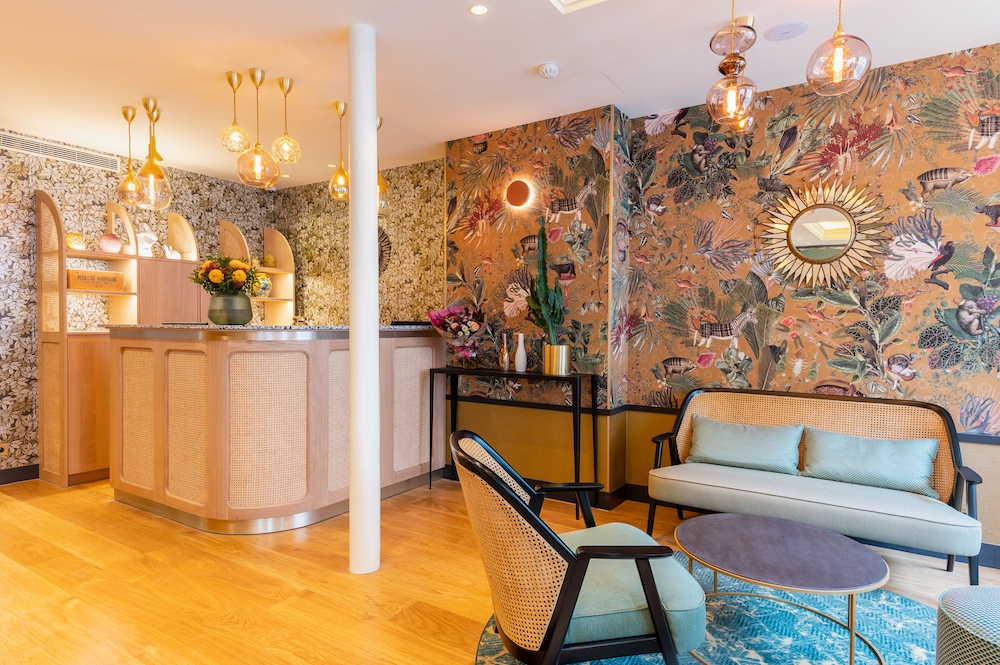 Hotel Jardin De Cluny 8/42