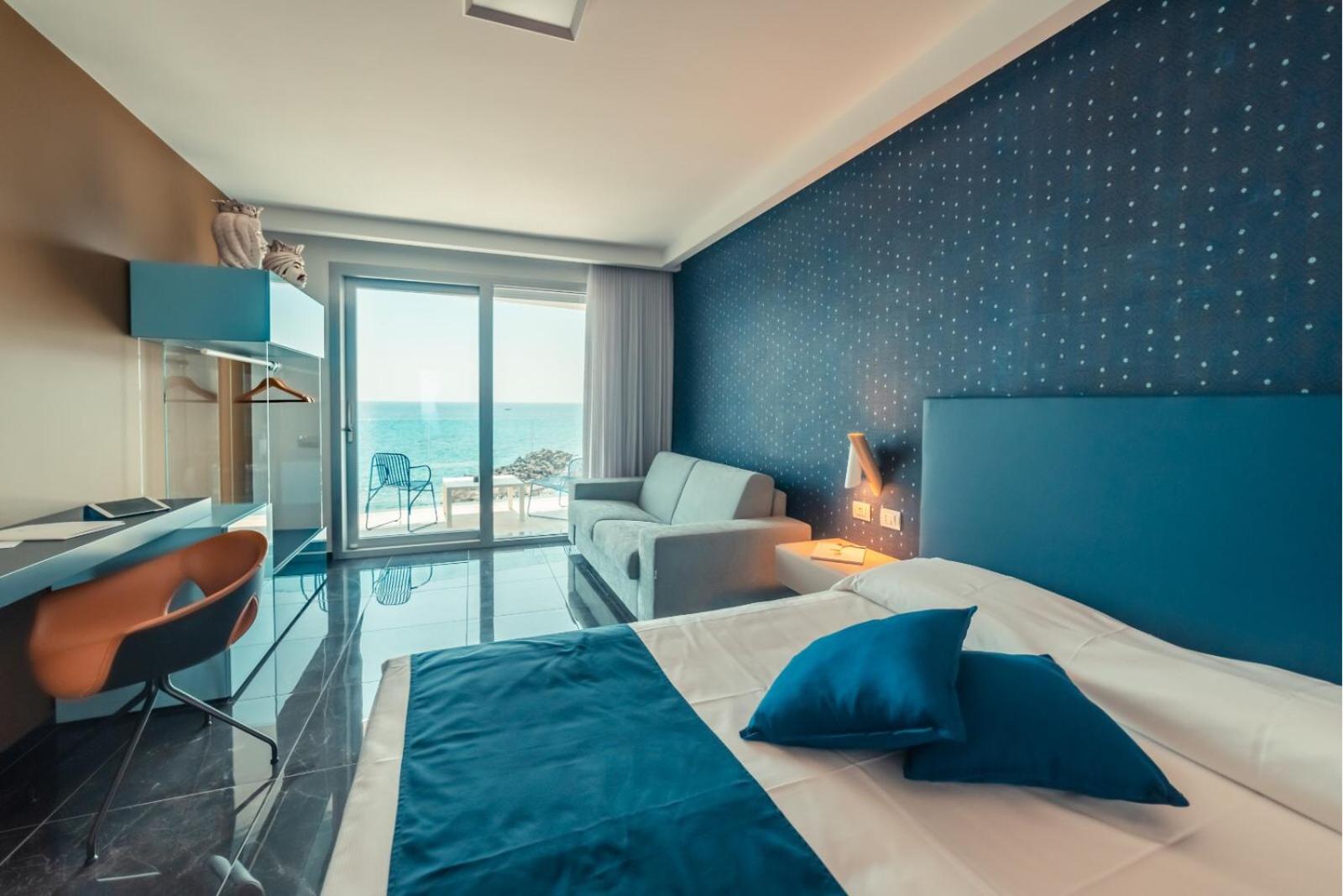 Deluxe, Double Bed, Sea View