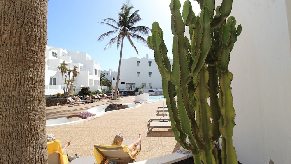Neptuno Suites - Only Adults 48/50