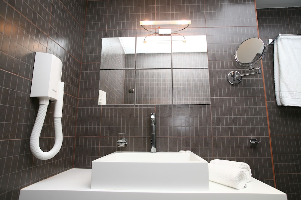 Bourtzi Boutique Hotel 63/64