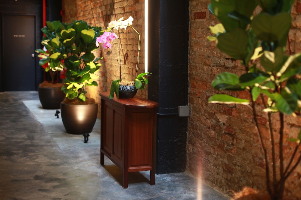 Tian Jing Hotel 12/68