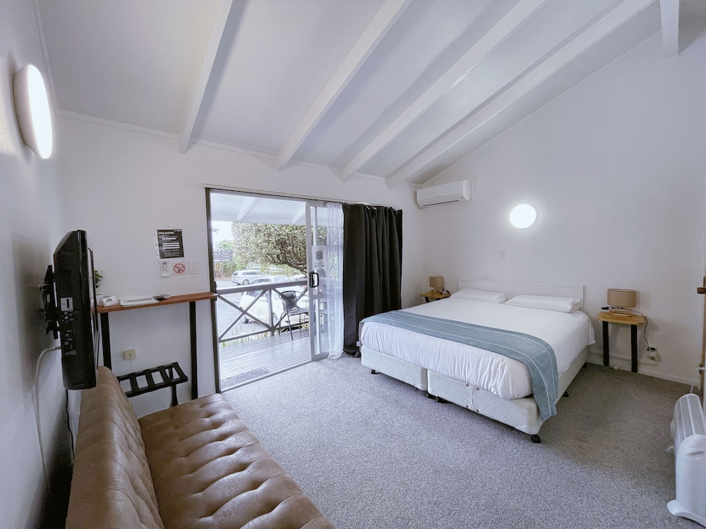 Siesta Motel 21/57