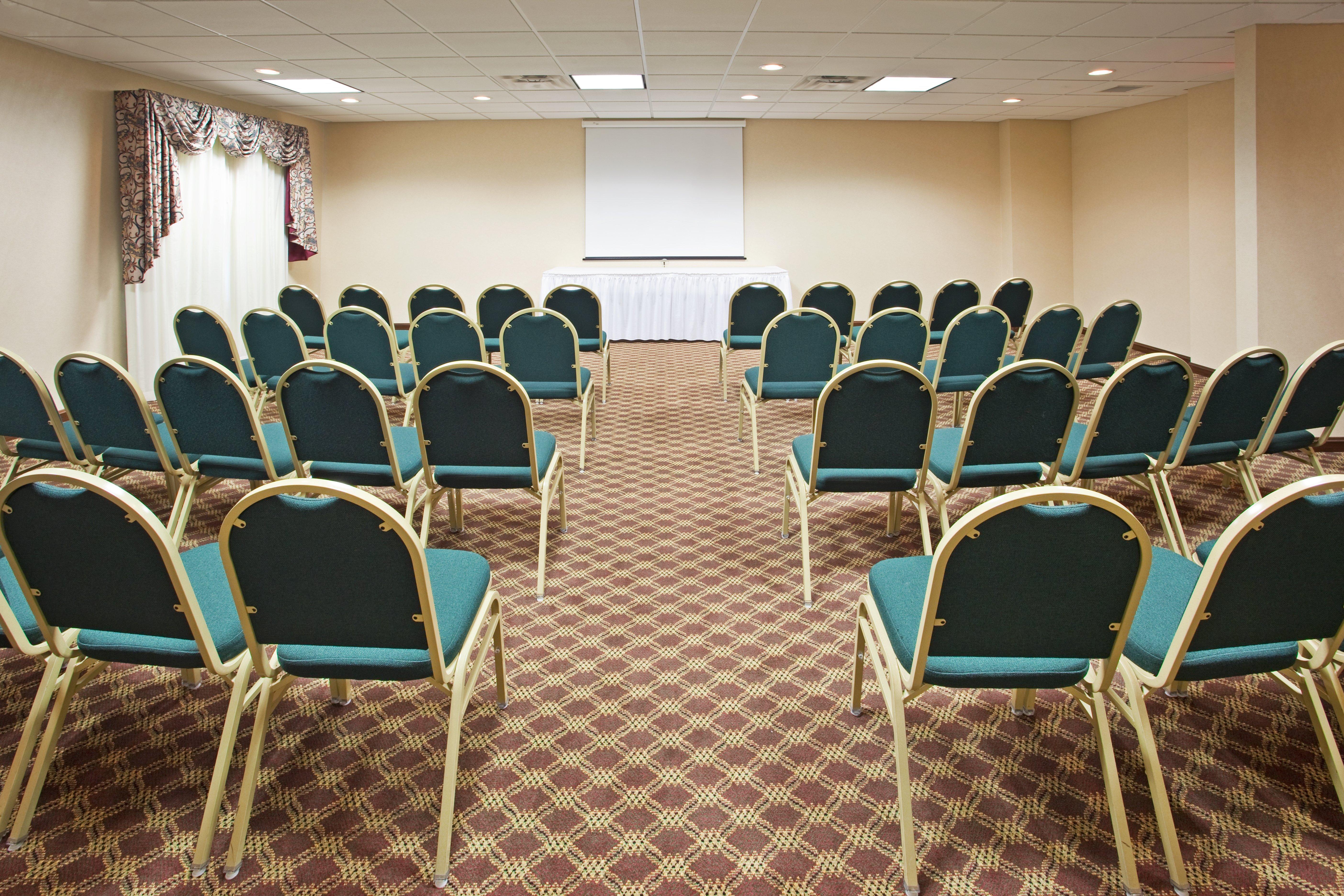 Holiday Inn Express Hotel And Suites Franklin Oil City 45/48