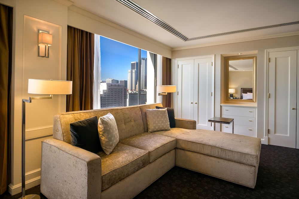 DoubleTree by Hilton Hotel Los Angeles Downtown 41/79