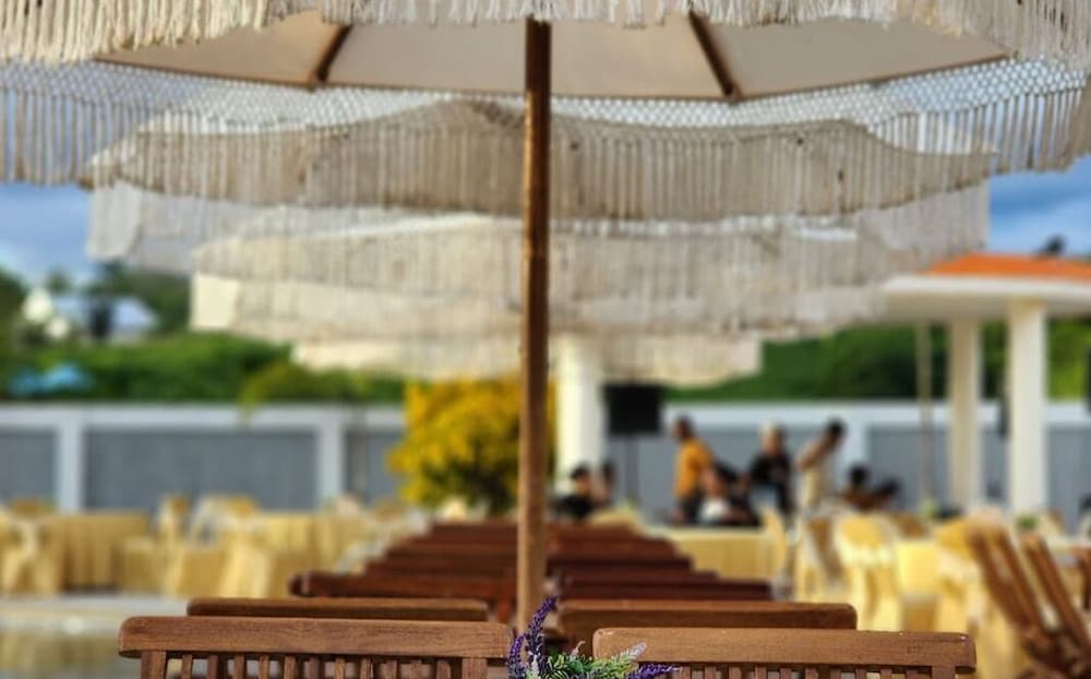 Aimas Hotel and Convention Centre 1/50