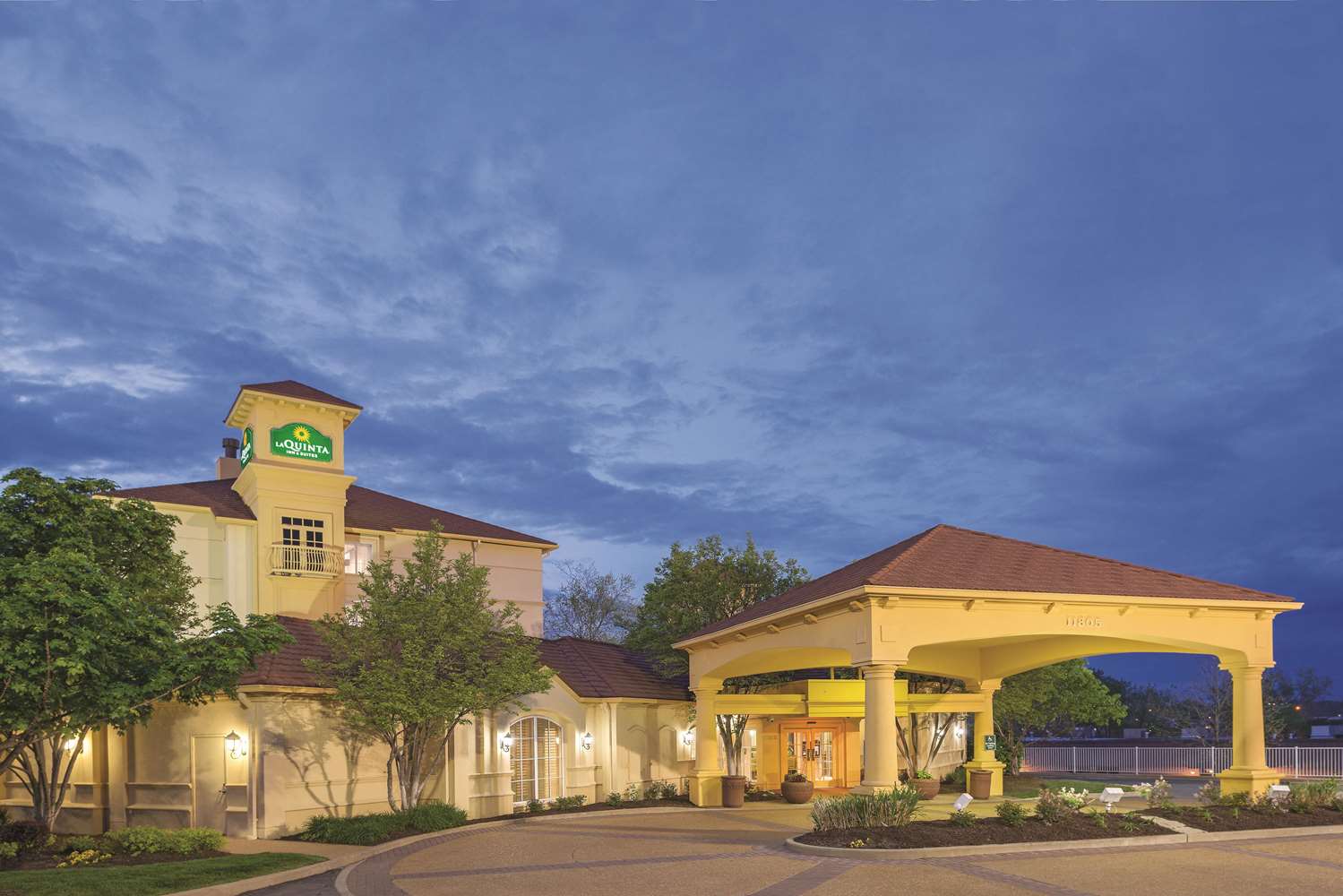 La Quinta Inn Suites St Louis Westport 5/49