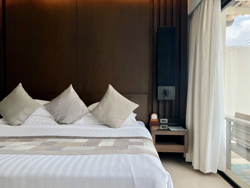 Cape Panwa Hotel 14/68