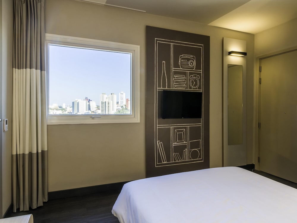 Ibis Americana 27/43
