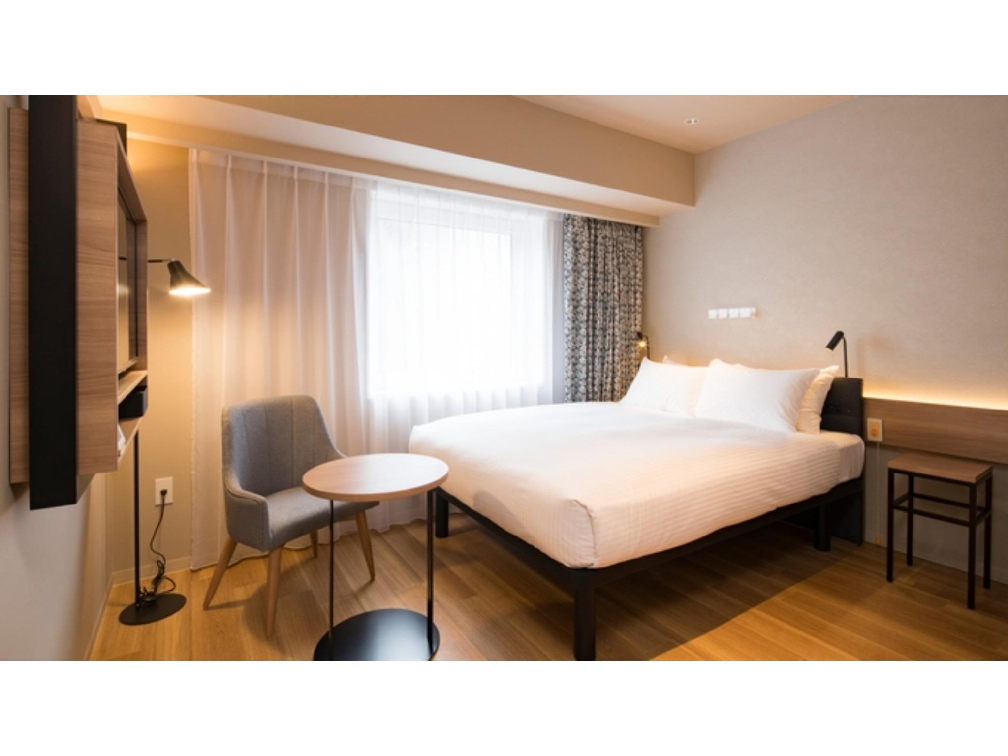 Universal, Double Bed