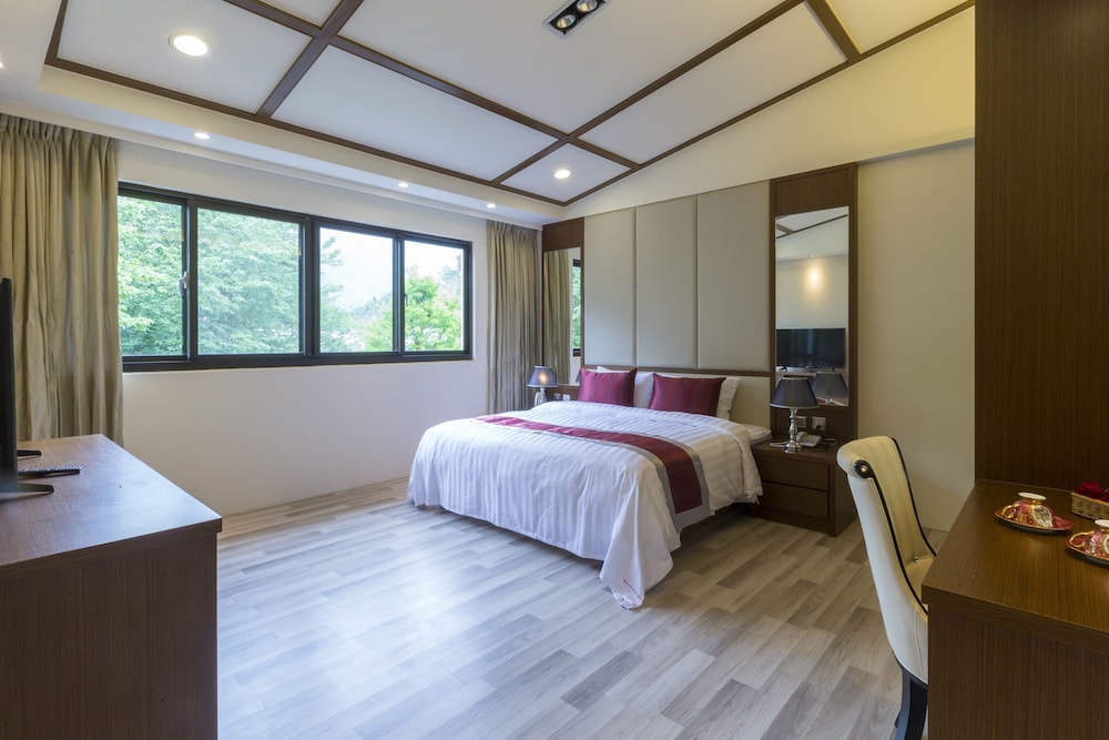 Huaman Hot Spring Villa 17/68