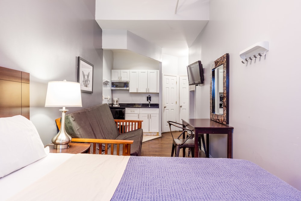 HOTEL 309 12/50