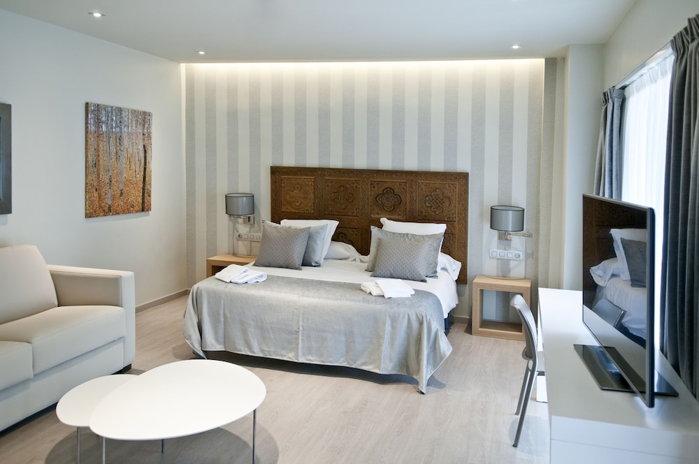 Serennia Exclusive Rooms 13/58