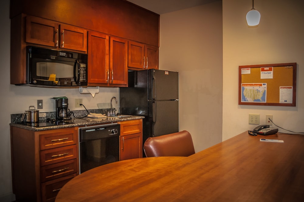 Candlewood Suites New Iberia 49/55