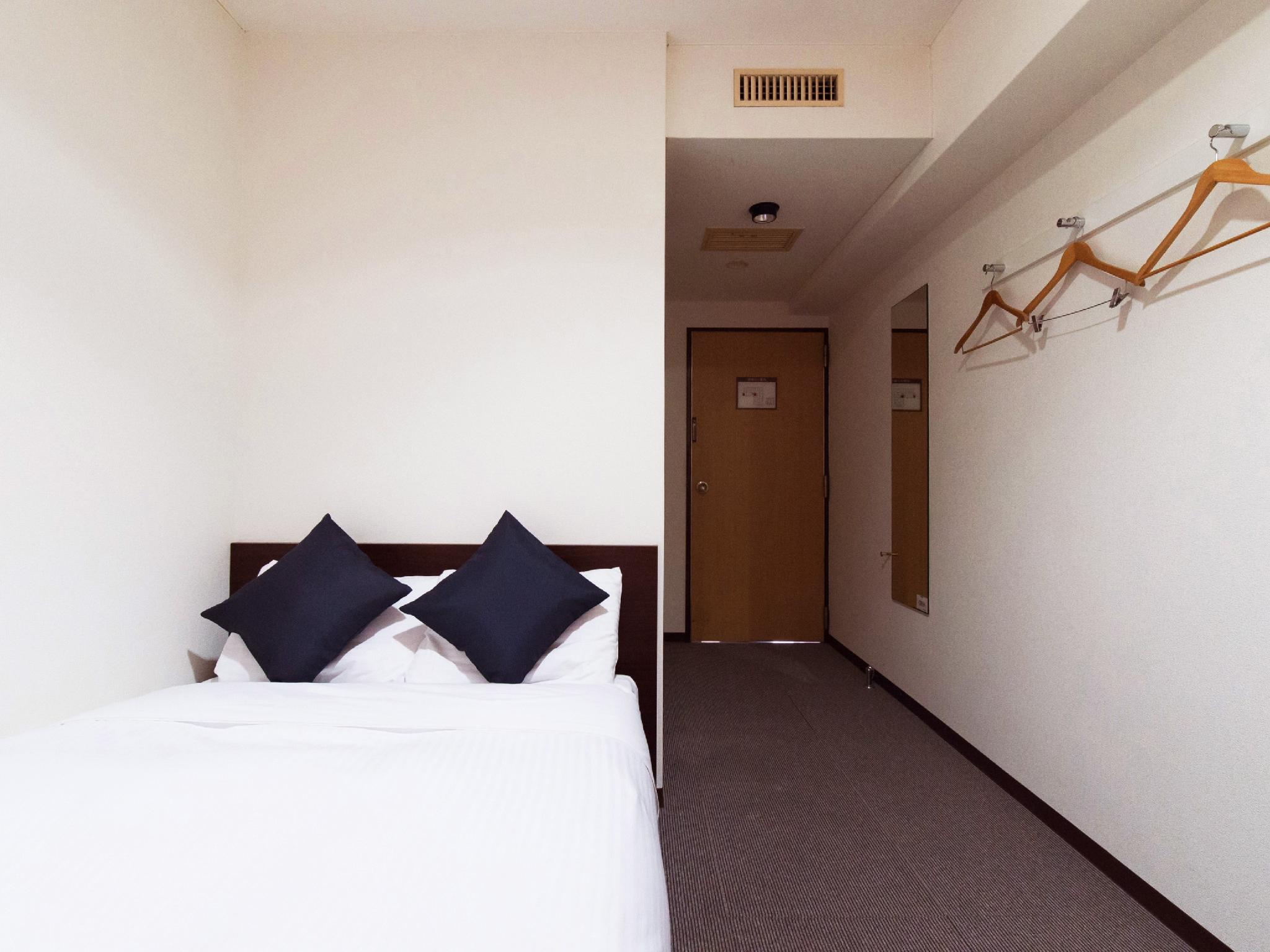 Semi Room, Standard, Semi Double Bed, Smoking