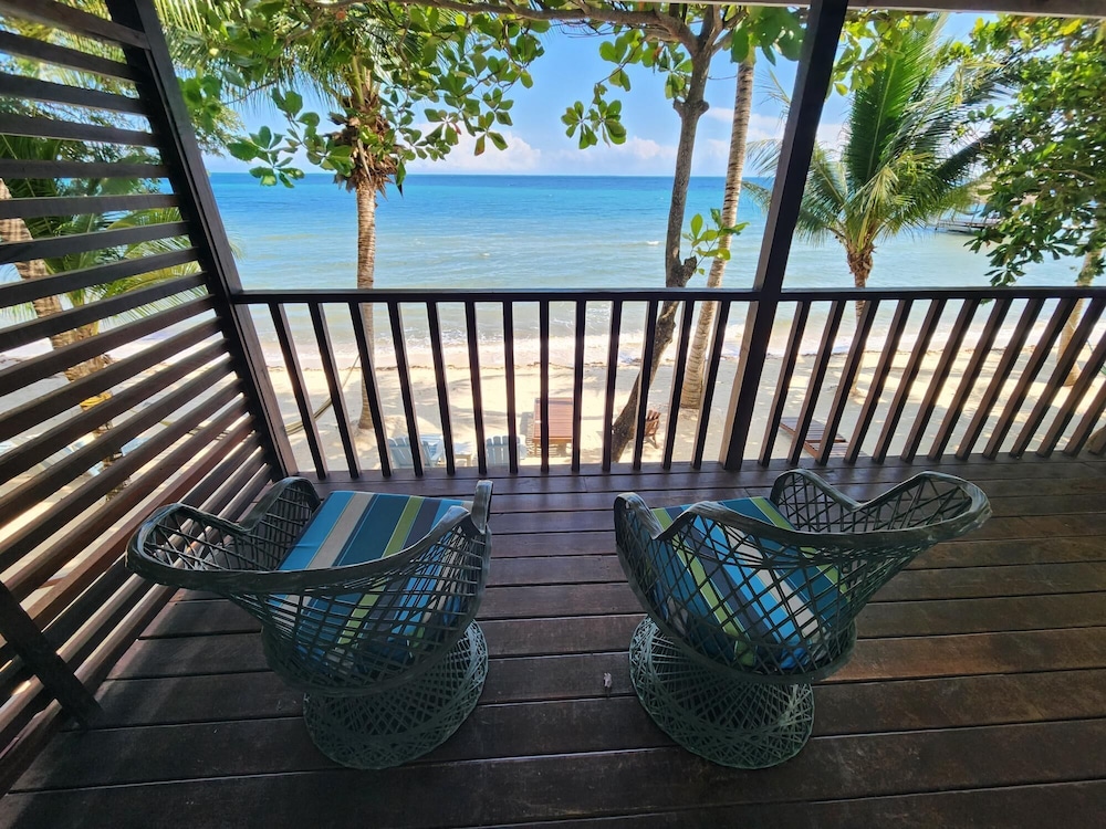 Maya Beach Hotel 42/82