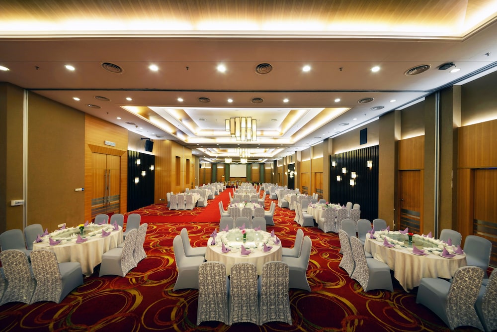 Grand Lexis Port Dickson 33/50