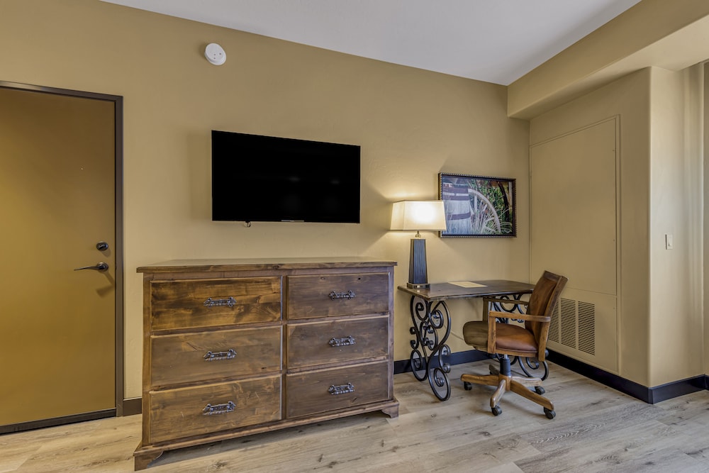 The Murieta Inn & Spa 40/50