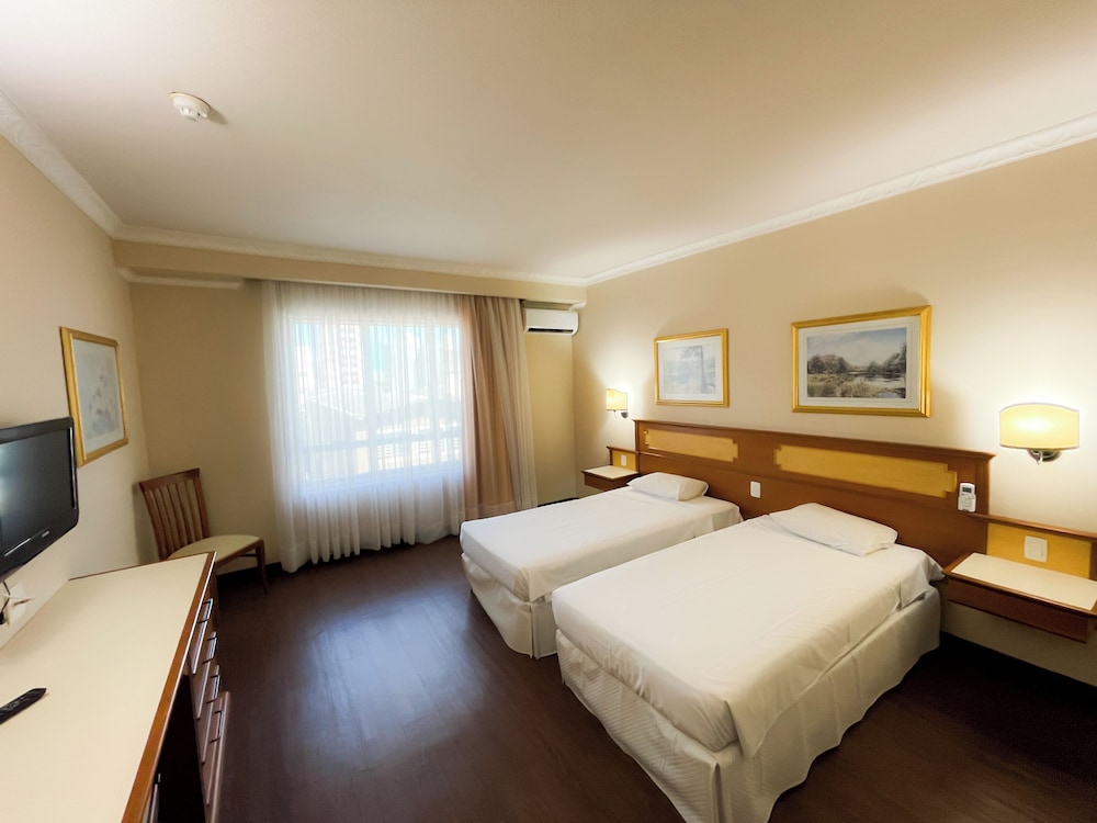 غرفة قياسية بسريرين منفصلين، Euro Suite Campinas by Nacional Inn 3/10