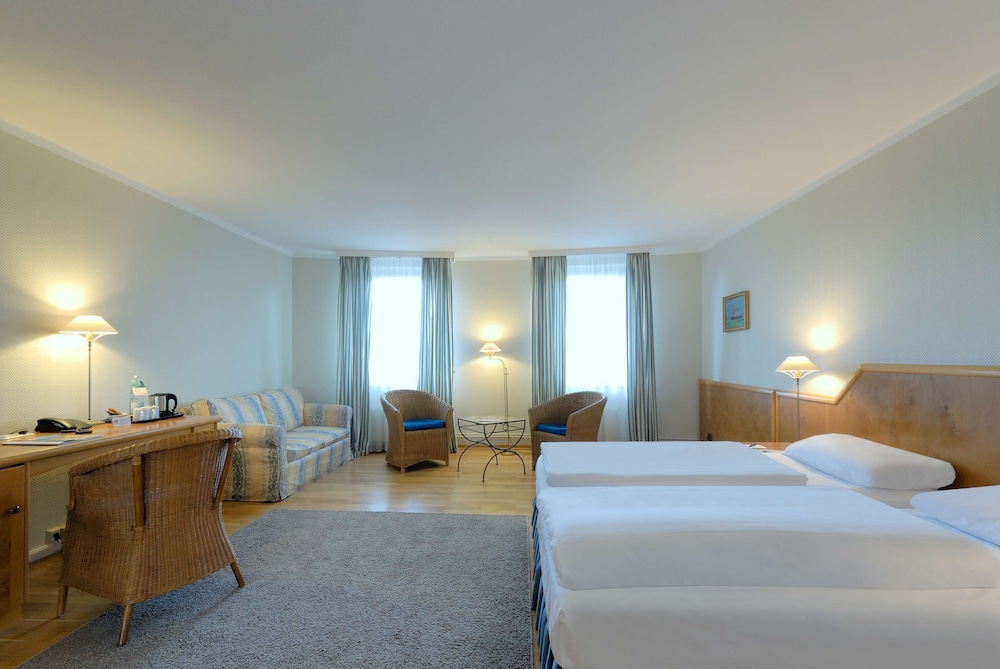 Golden Tulip Lubecker Hof 7/32