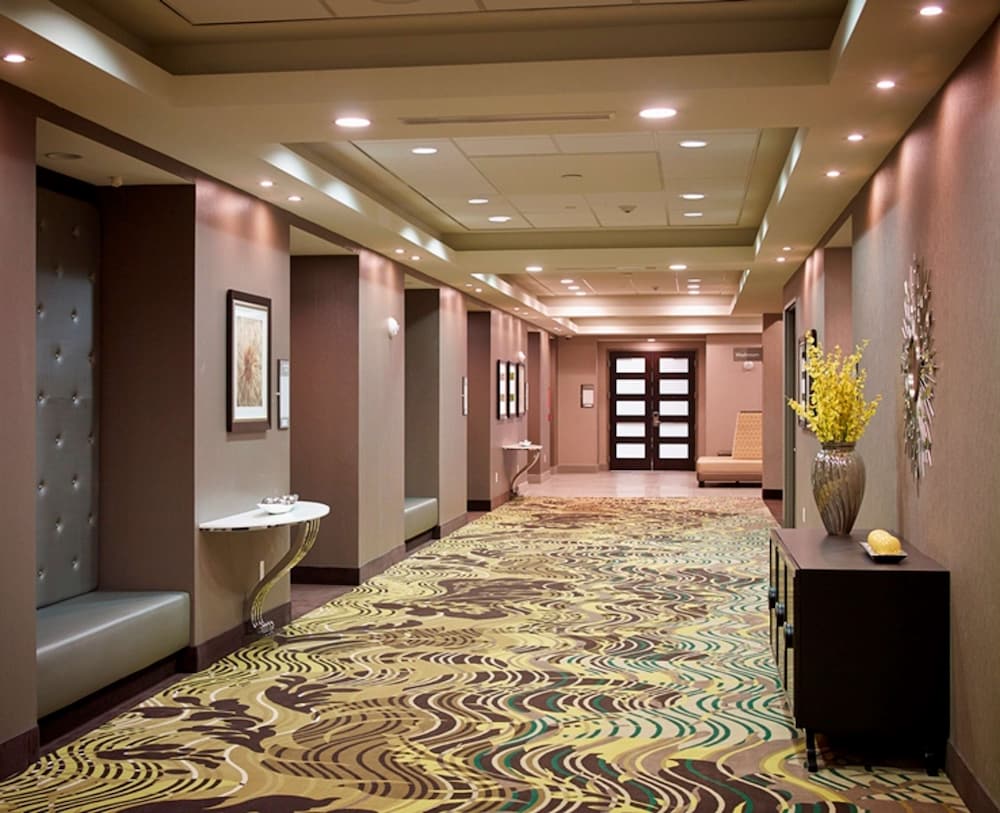 Homewood Suites By Hilton Hamilton Ontario Canada 20/50
