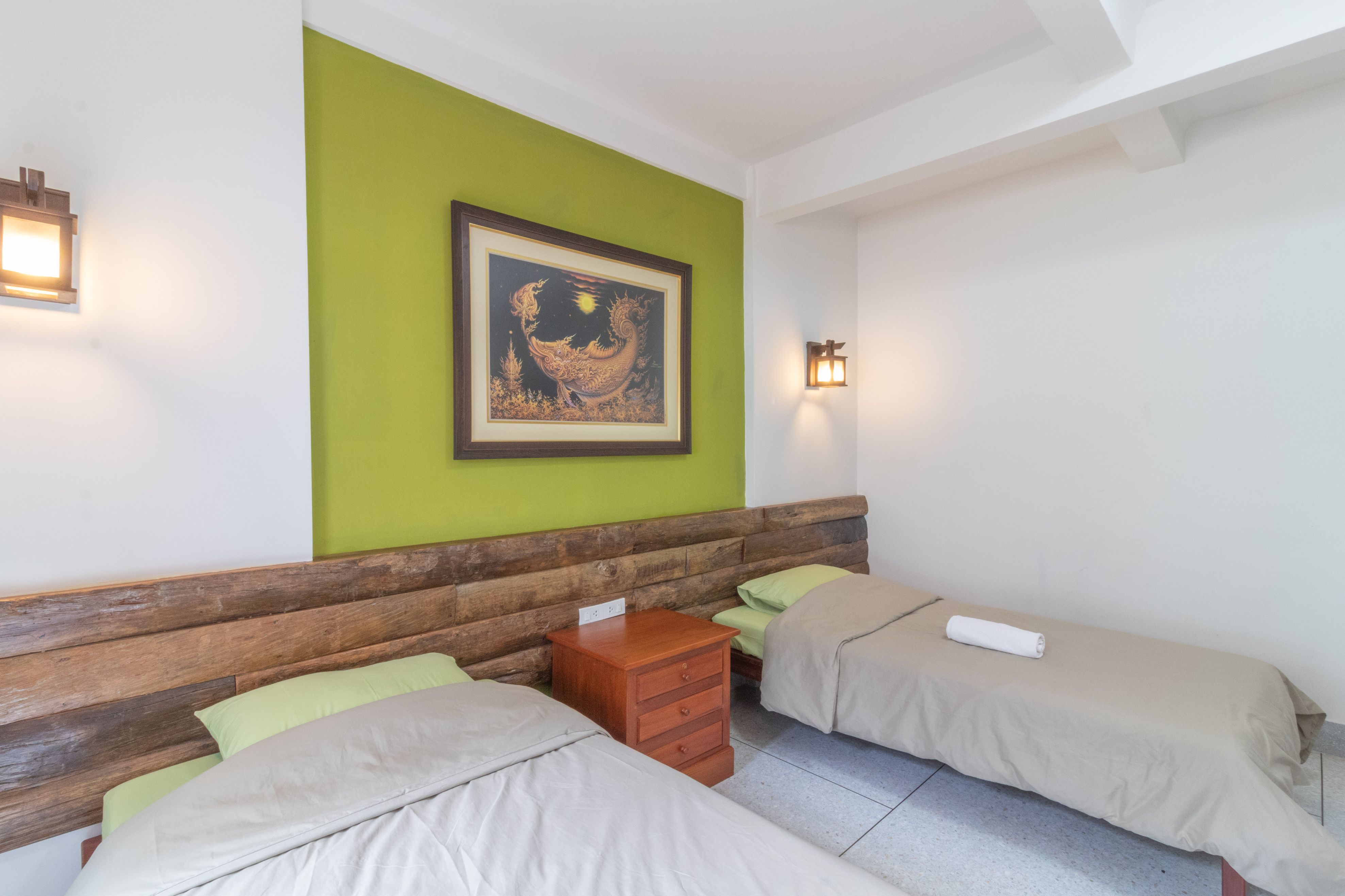 Banthat Thong Hostel 7/35