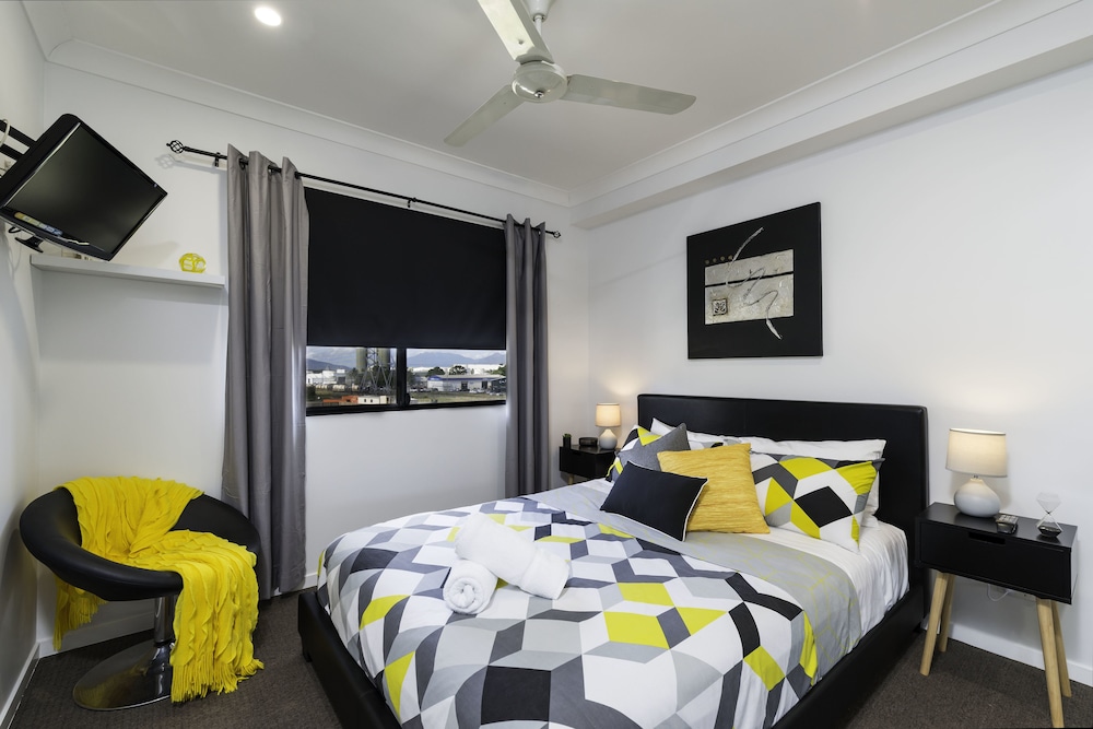 Cairns City Apartments 22/61