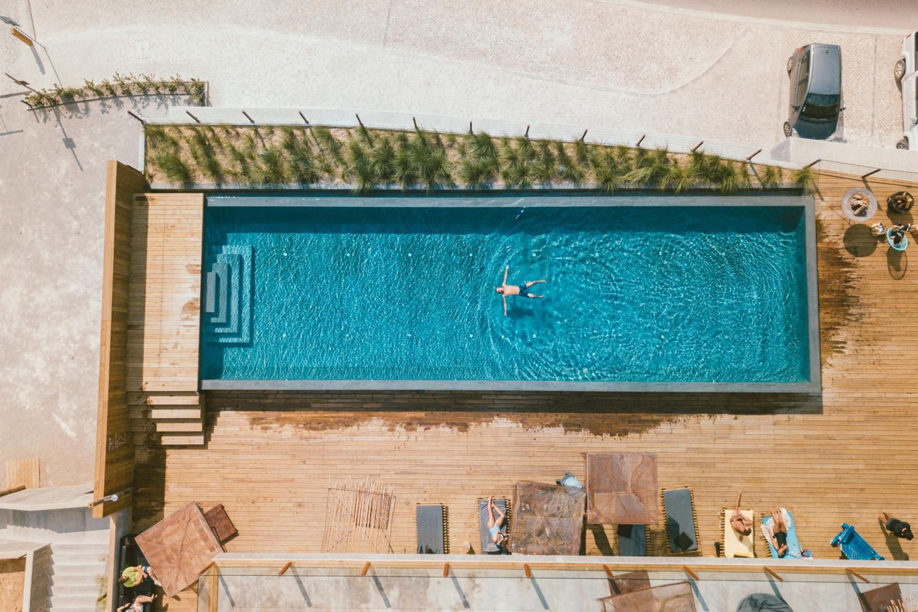 Noah Surf House 24/50