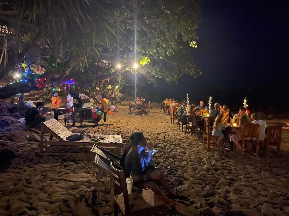 Jungle Hill Beach Bungalow 52/63