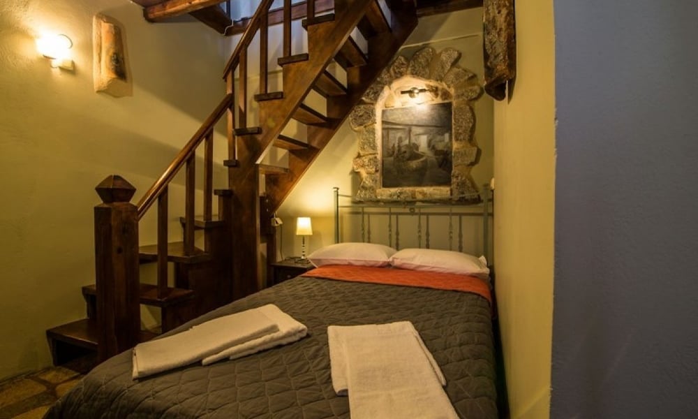 Psamathous Guest House 14/34