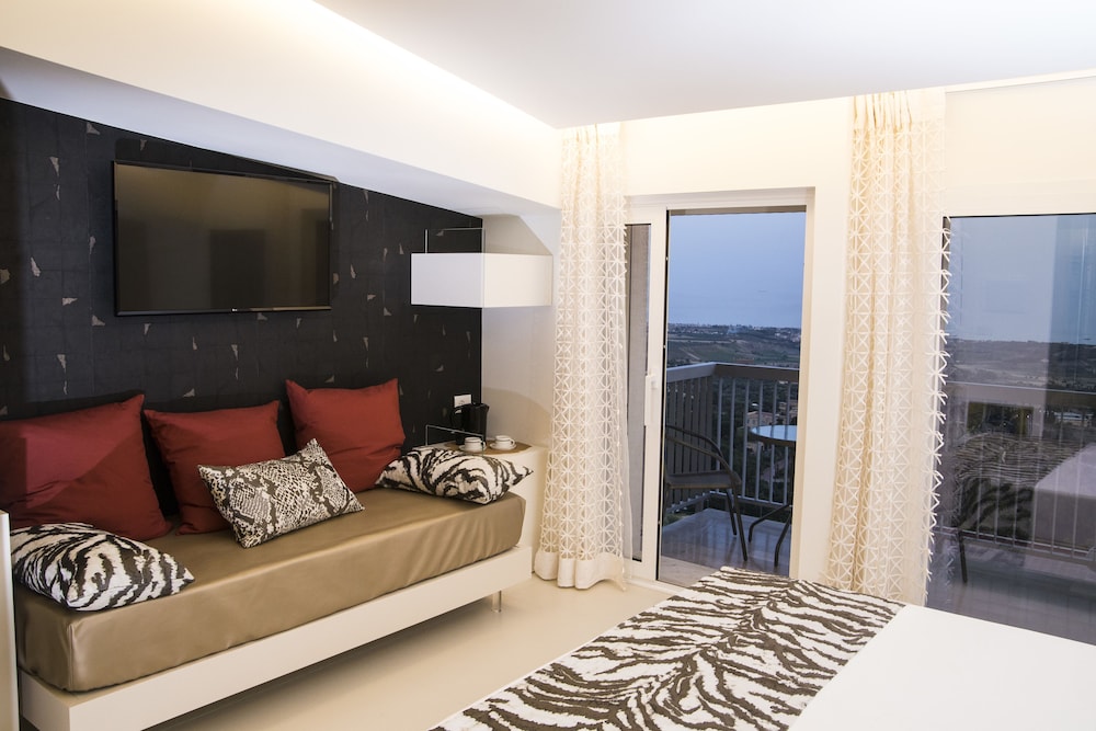 Hedoné Design Experience B&B 32/50