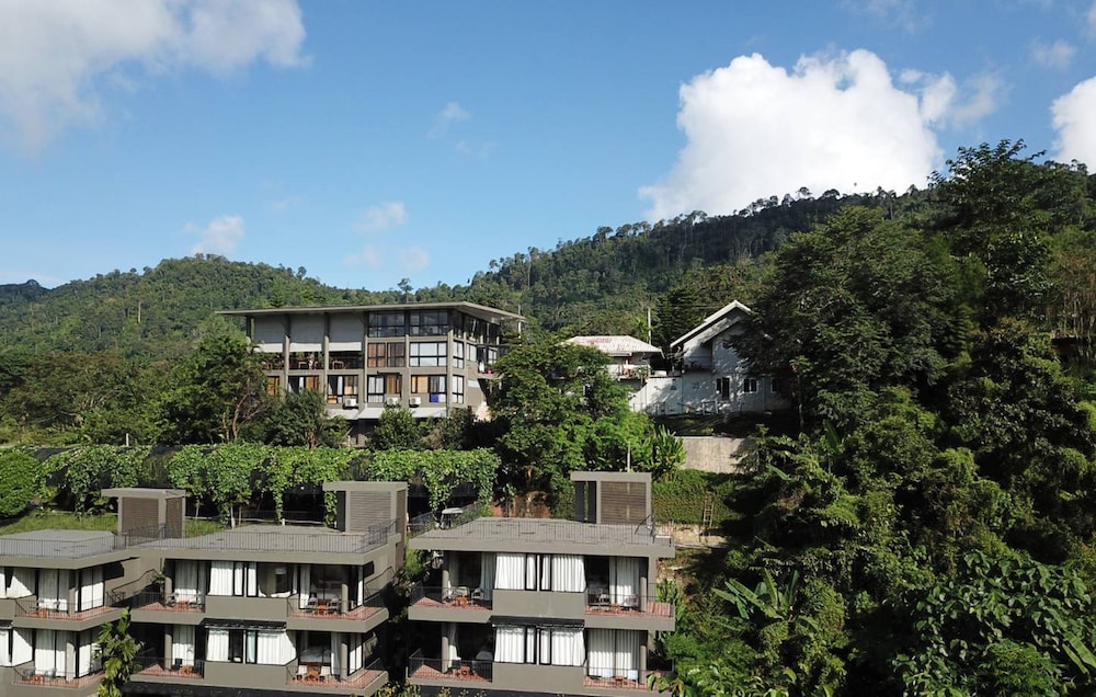Sirinati Khao Kho National Park 1/68