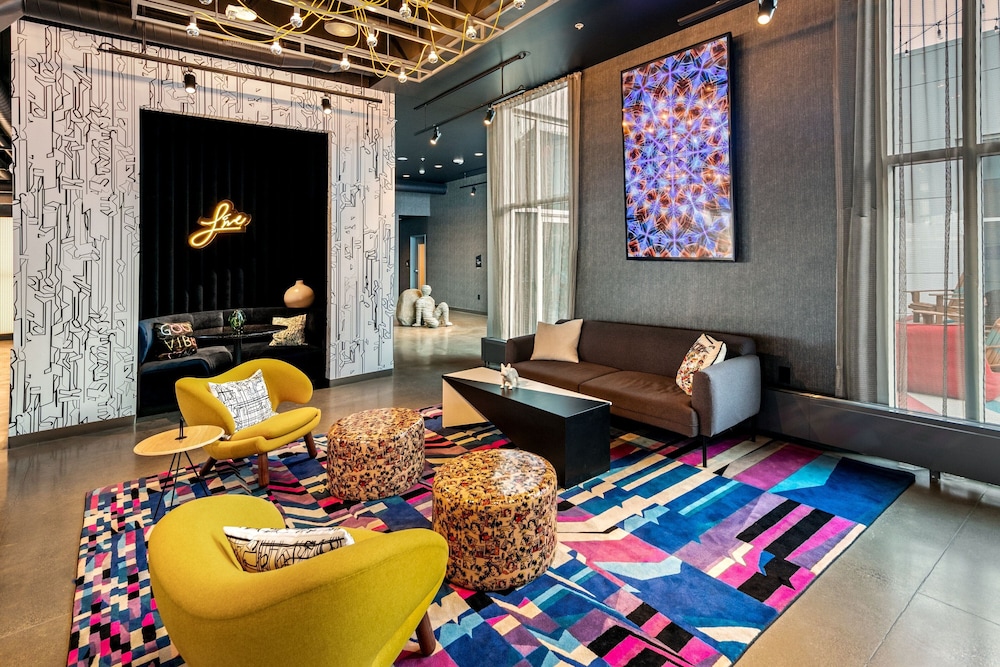 Aloft Anchorage 27/45