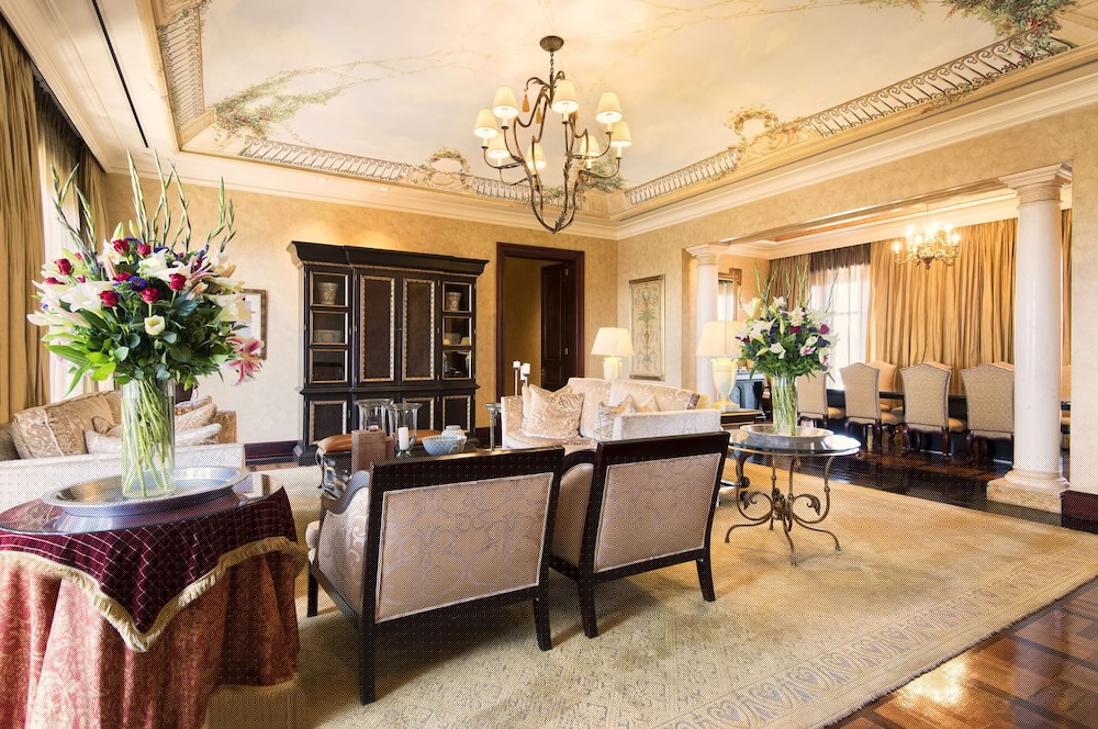 Palazzo Hotel At Montecasino 9/69