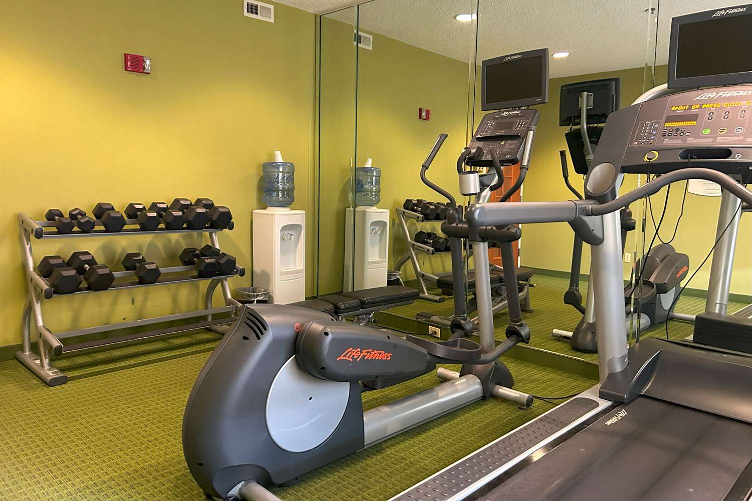 Country Inn and Suites by Radisson Fayetteville I-95 NC 3/11