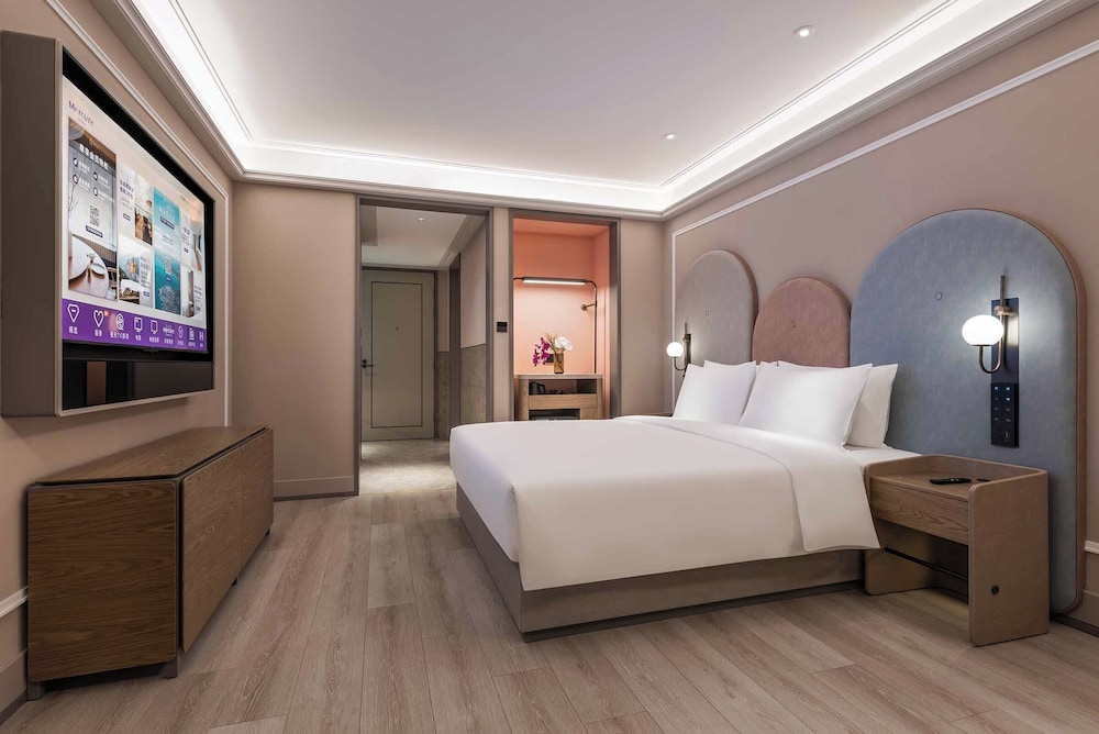 Mercure Nantong Suxitong Riverside 13/42