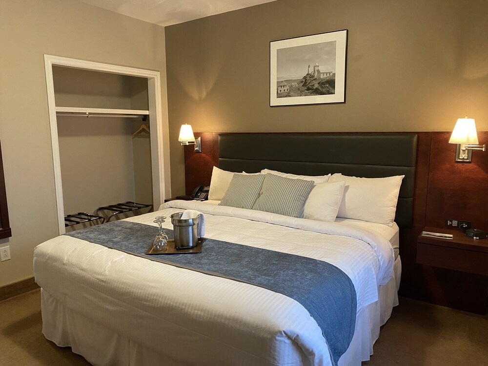 Ocean View Hotel 6/50