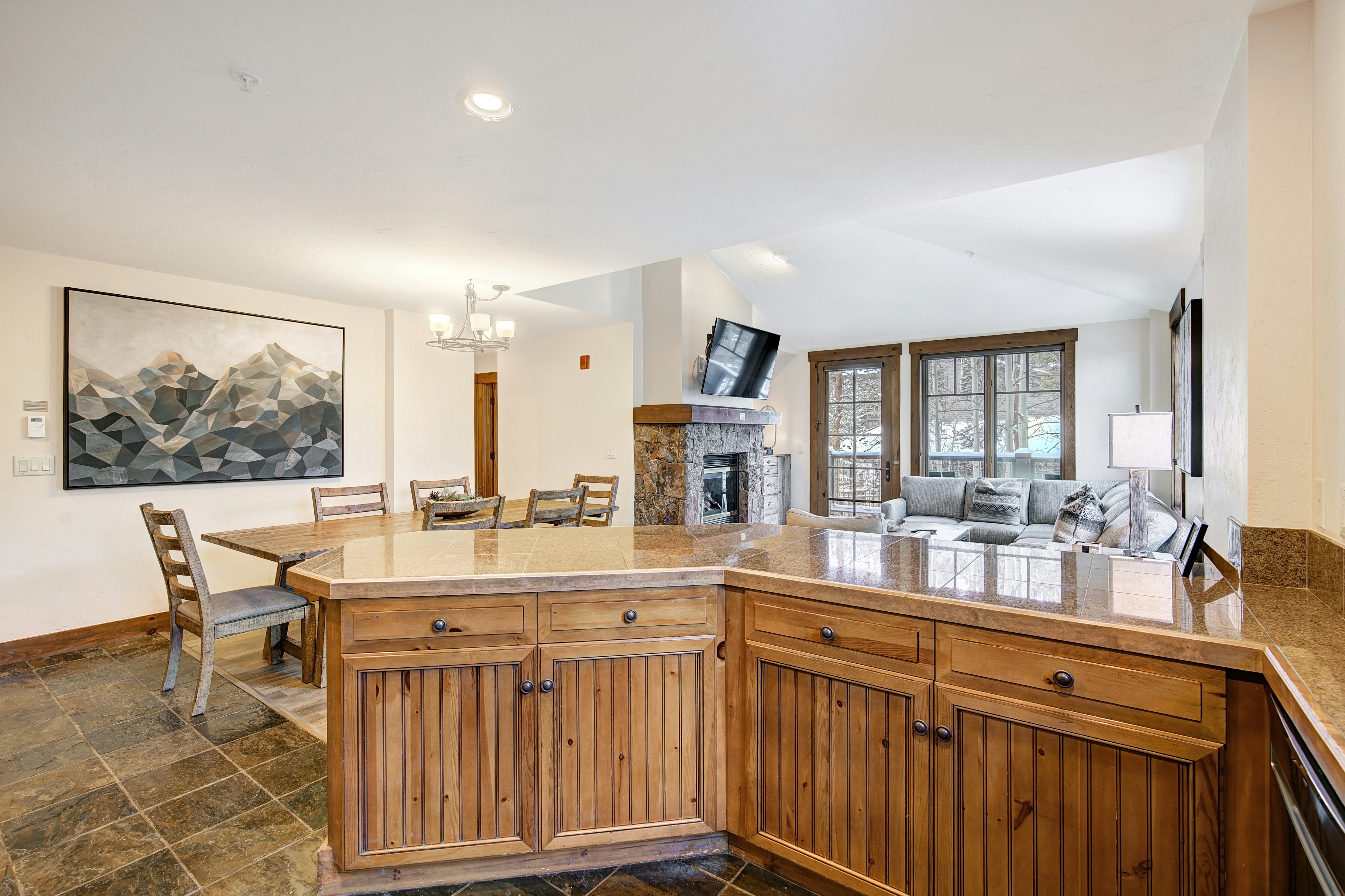 Mountain Thunder Lodge 33/80