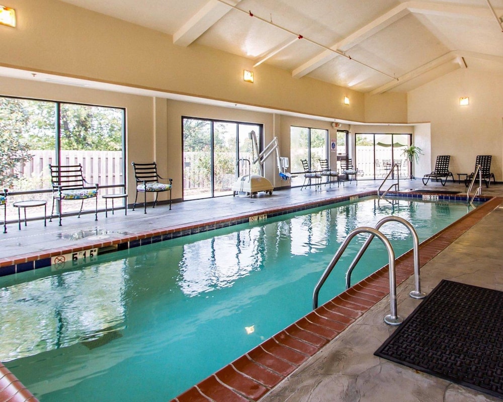 swimming pool spa