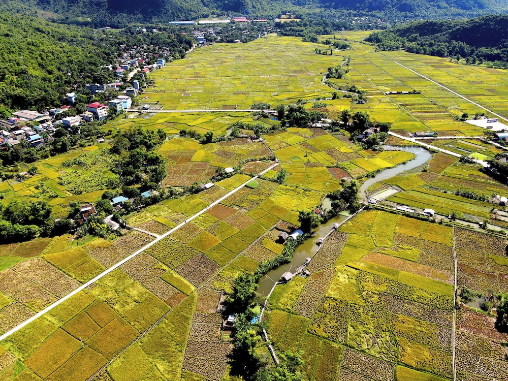 Mai Chau Hideaway Lake Resort 47/72