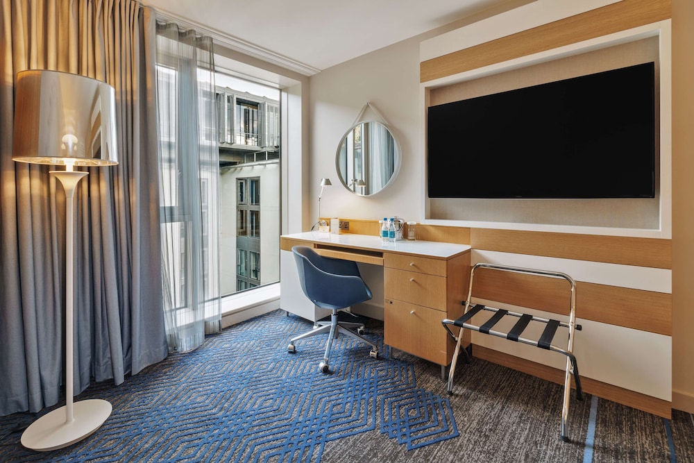 Doubletree By Hilton London Tower Of London 62/67