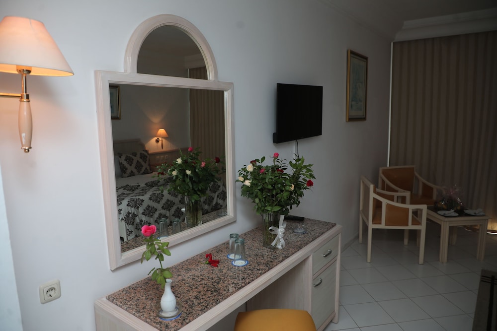 Hotel Royal Jinene 45/68